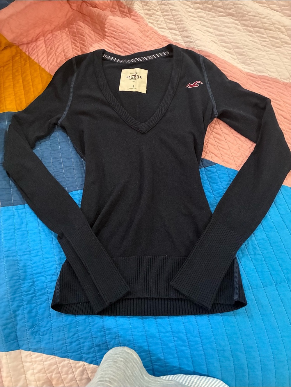 Hollister Women's Black V-Neck Long Sleeve Top with Pink Logo
